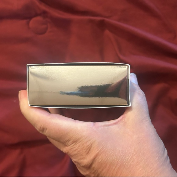 Versace Eros Pour Femme in Shiny Silver Packaging - Picture 3 of 7